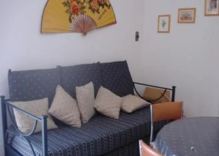 Appartamento 'mare Blu 3' In Strandnaehe By Interhome